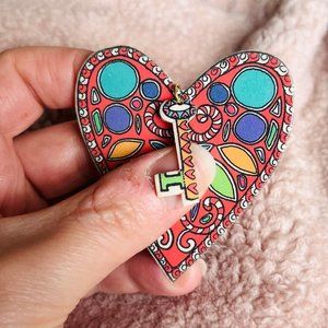 The Wendelline heart brooch